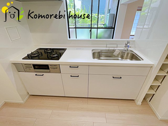 ライオンズマンション大宮吉野原のキッチン|コンパクトなキッチンで掃除もラクラク
