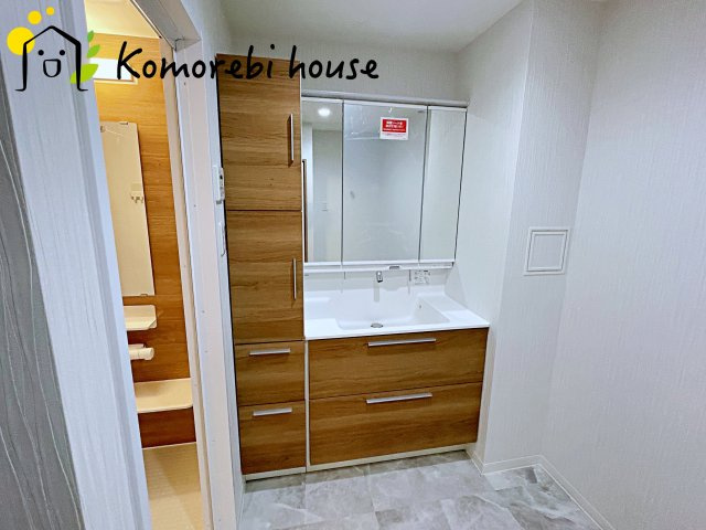 ライオンズマンション大宮吉野原の独立洗面台|独立洗面台あり、毎朝おしゃれに忙しい女性の方におすすめです