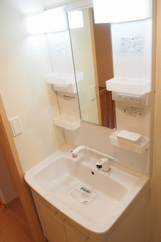 ハーモニー２号館の洗面所|スペースが確保できる洗面所です