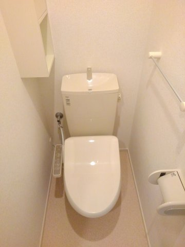 ヴィータ・フェリーチェ　Ｂのトイレ|ゆったりとした空間のトイレです