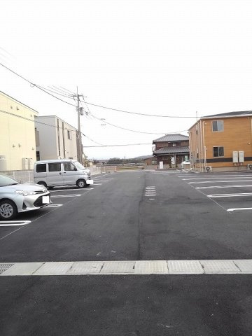 ヴィータ・フェリーチェ　Ｂの駐車場|駐車場に車を止められます