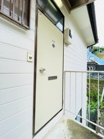 コーポ山田Bのエントランス|※同物件別号室のお写真です。