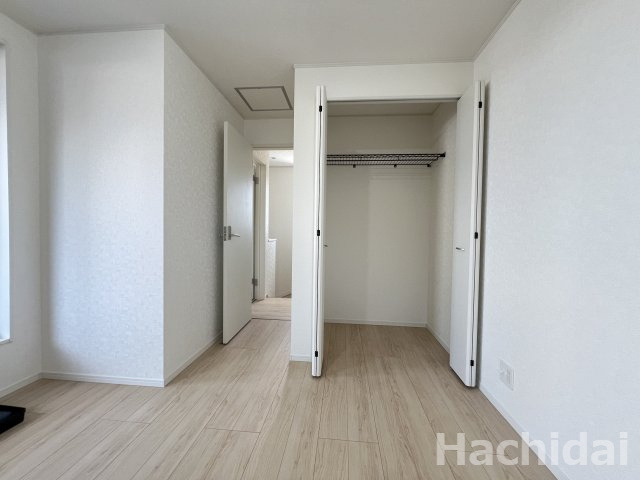 碧南市志貴町第1　１号棟　新築戸建の玄関|6.3帖洋室