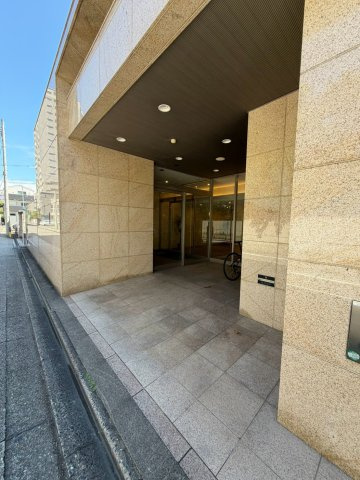 aLATO白壁東のエントランス