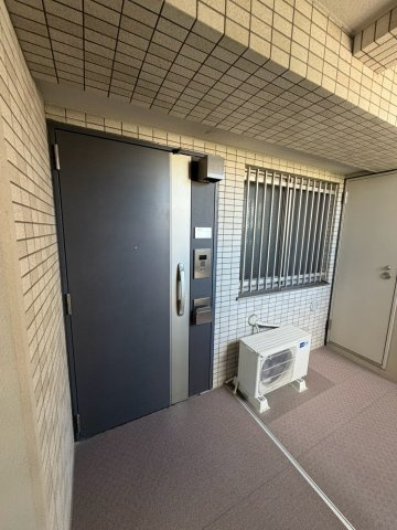 aLATO白壁東の玄関