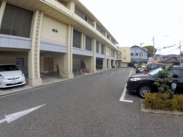 【駐車場】 | グランドール宝塚