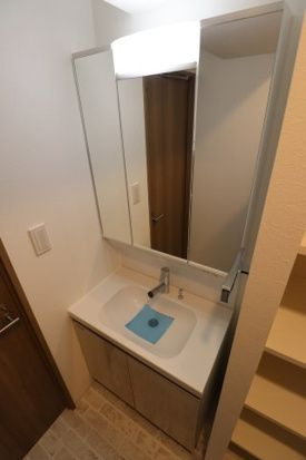 GENOVIA南千住Ⅴskygardenの洗面所