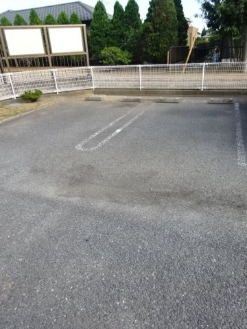 サニーコートⅡの駐車場