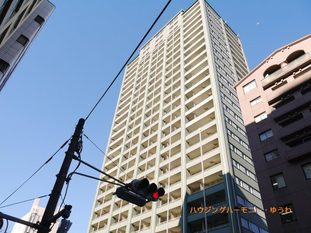 【外観】 | シティタワー池袋 | 住む人を映し出す洗練された佇まいは、いつまでも輝き続けながらいつしか街の風景に溶け込んでいきます。