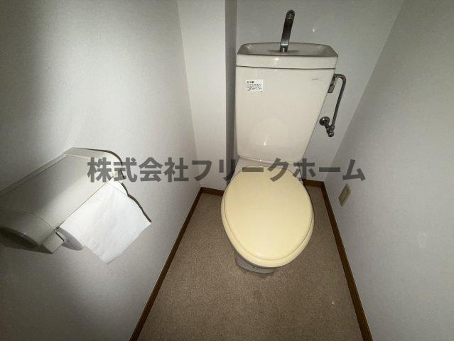 武蔵野市関前５丁目の賃貸マンションのトイレ