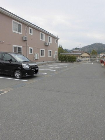 サンロード福山Ａの駐車場