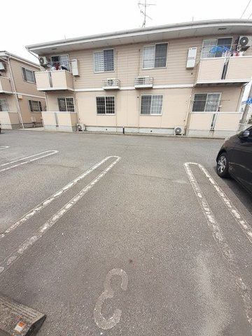 ボナールメゾンＵ　Ａの駐車場