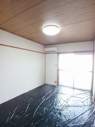 春日ハイツの内装