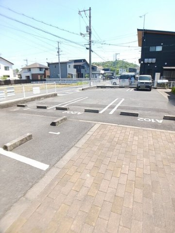 フロール清風Ｂの駐車場