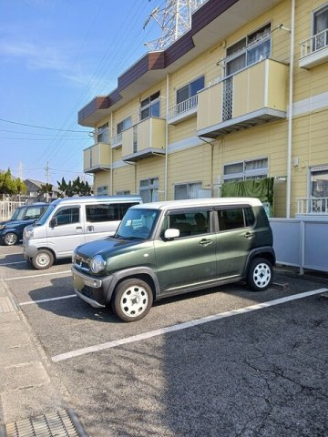 エルディムはせの駐車場