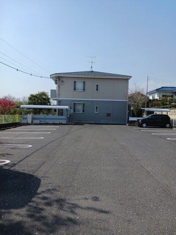 ガーデンハウスＢの駐車場