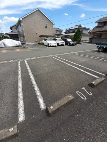 サンリット　パレスＡの駐車場