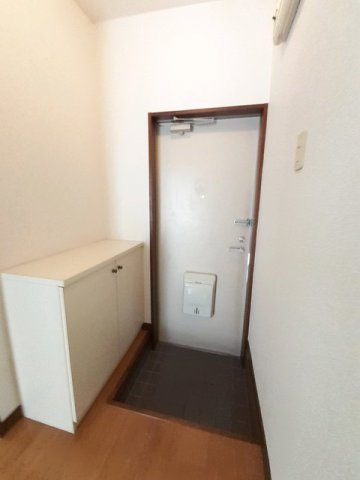 サンラビアン川口Ｃの玄関