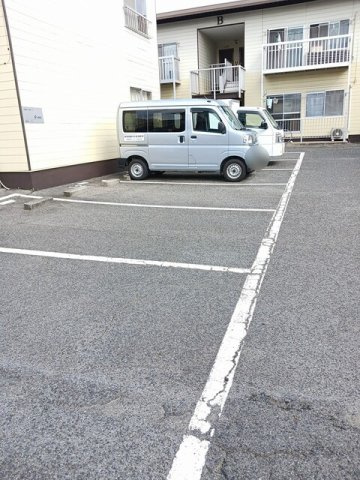 シティハイツ山田Ｃの駐車場