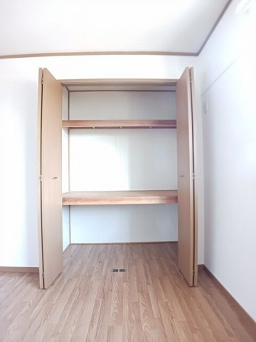 クレストール来山Ｂの収納