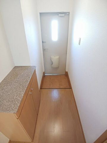 カレント沖野上の玄関