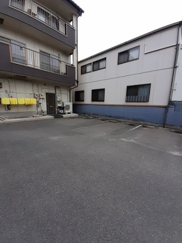 エクセルハイツ川口の駐車場