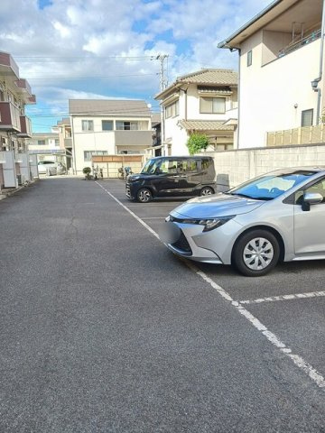 サンラビアン川口Ｂの駐車場