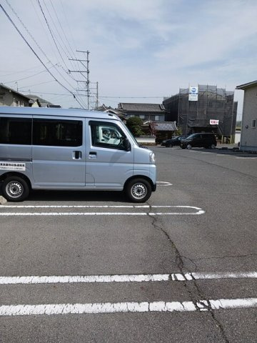 リバーサイドヒルズＡの駐車場