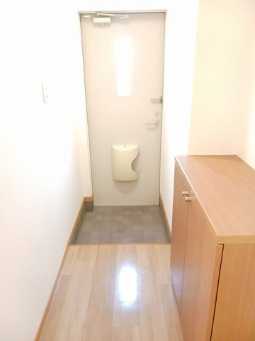 エクレール沖野上の玄関