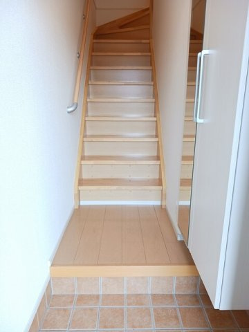アダージョＢの玄関