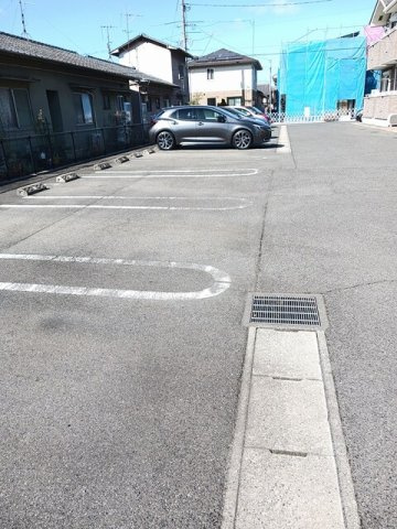 クオーレ　Ｃの駐車場