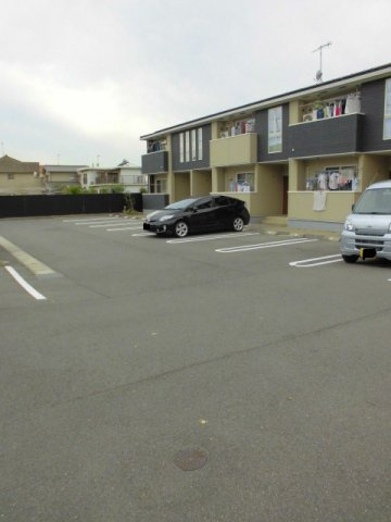 フォーチュンプレイスの駐車場