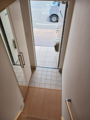 フォレストガーデンＢの玄関