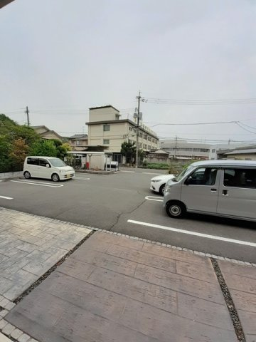 フォレストガーデンＢの駐車場