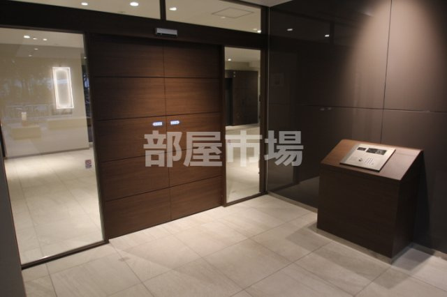 リバーサイド隅田セントラルタワーパレスのエントランス
