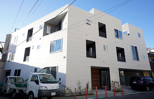 HIGASHI･NIPPORI･PRESS の外観