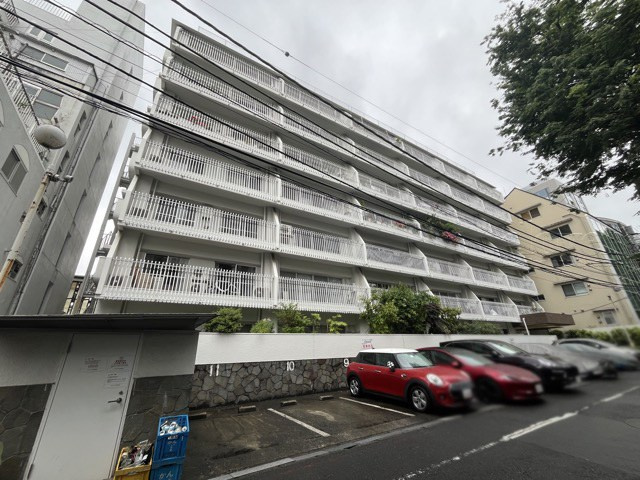 【外観】 | アイビハイツ三田 | 手入れの行き届いた外壁やエントランスなど、「見ればわかる」レベルで清潔感を保ったマンションです。築年数を感じさせない姿で皆様をお出迎えします。～即日のご見学可能～　お問合せはお気軽にどうぞ。