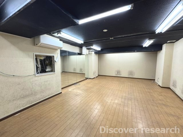 立川市富士見町店舗付き住宅（一棟ビル）の内装