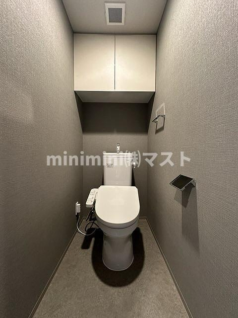 大阪市中央区谷町７丁目の賃貸マンションのトイレ