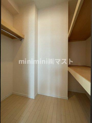 大阪市北区本庄東２丁目の賃貸マンションの収納