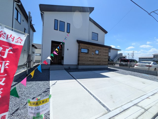 水戸市吉沢町　５期　新築戸建て　１号棟の前面道路含む現地写真|陽当たりや敷地の広さをご確認できます！
本日のご見学も可能です♪
お気軽にお電話またはお問い合わせください。