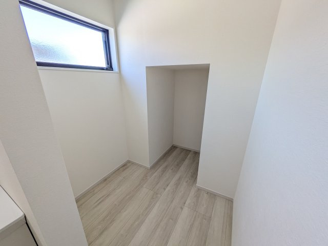 水戸市吉沢町　５期　新築戸建て　１号棟の洋室