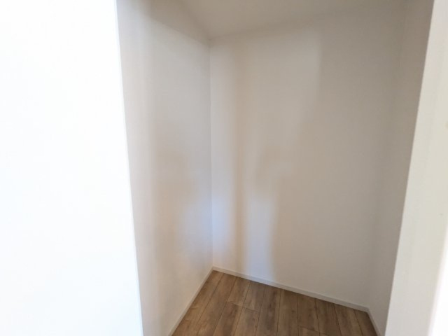 水戸市吉沢町　５期　新築戸建て　2号棟の収納|リビングには大容量のウォークインクローゼット♪