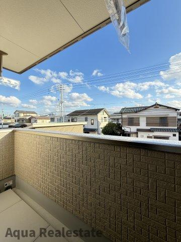 オール電化デザイナーズハウス高松市屋島西町建売⑤のバルコニー|寝室にもご利用いただける居室スペースです。