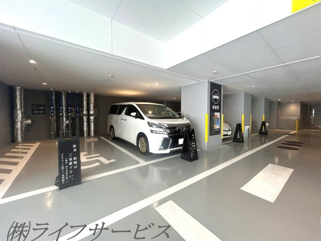 【駐車場】 | ジオタワー大阪十三 | 来客用駐車場