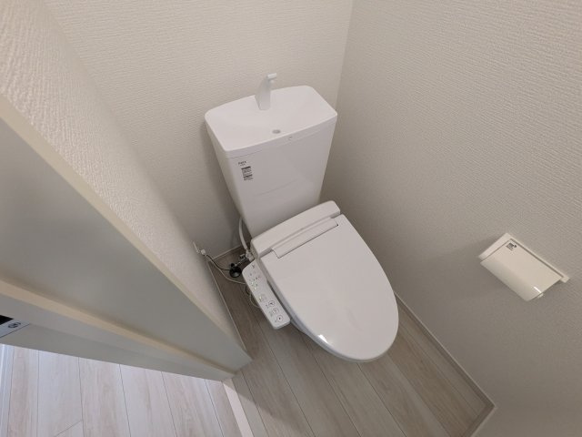水戸市住吉町　5期　新築戸建てのトイレ|高い節水性能で、水道代を大幅にカット。環境とお財布に優しく、家計をしっかりサポートします。
もちろん温水洗浄便座付きです♪