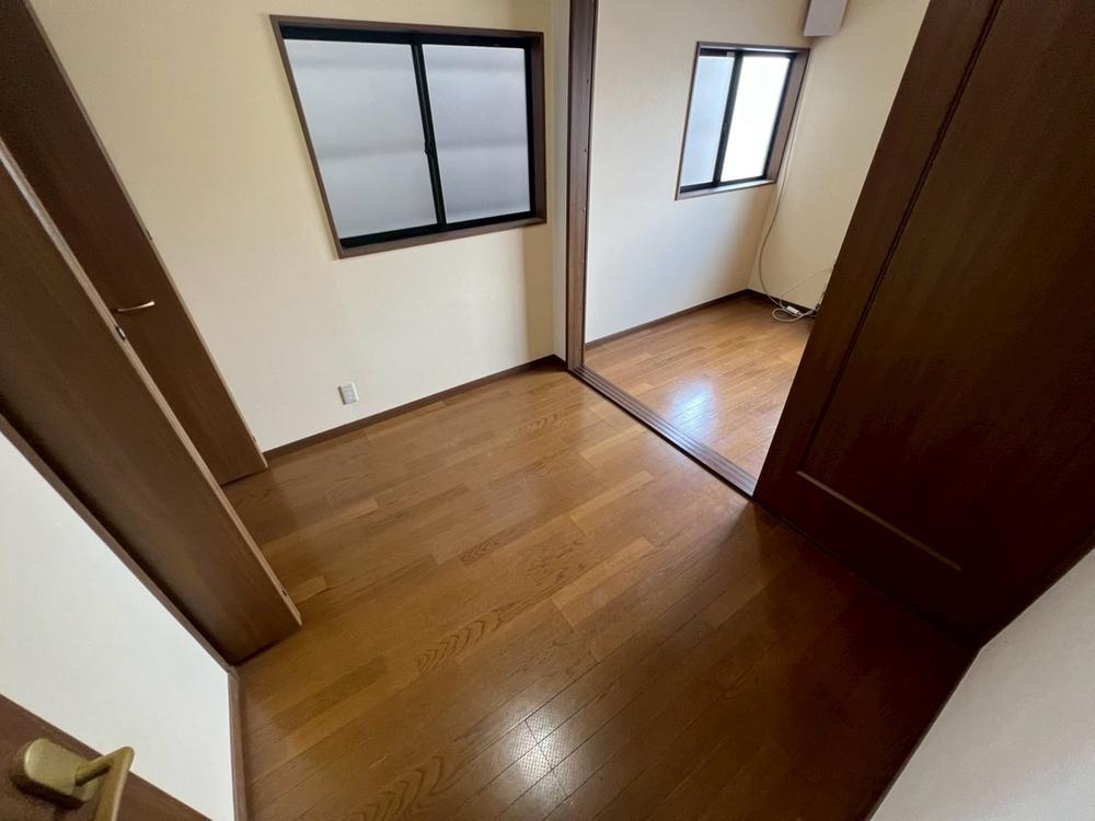 野里町　中古一戸建ての子供部屋|洋室4.0帖
■物件内覧・資金計画相談・住宅ローン相談、リフォーム相談、お問合せ受付中■
※当日・翌日のご内覧、ご相談はお電話でのお問合せがスムーズです！
