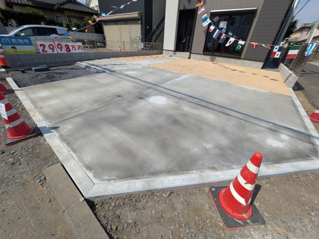 水戸市渡里町　4期　新築戸建ての駐車場|駐車は3台可能です♪