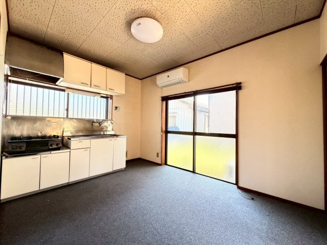 【居間・リビング】 | 寄居町赤浜　中古戸建