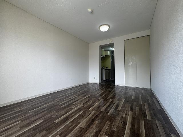 【寝室】サンライズ志波町